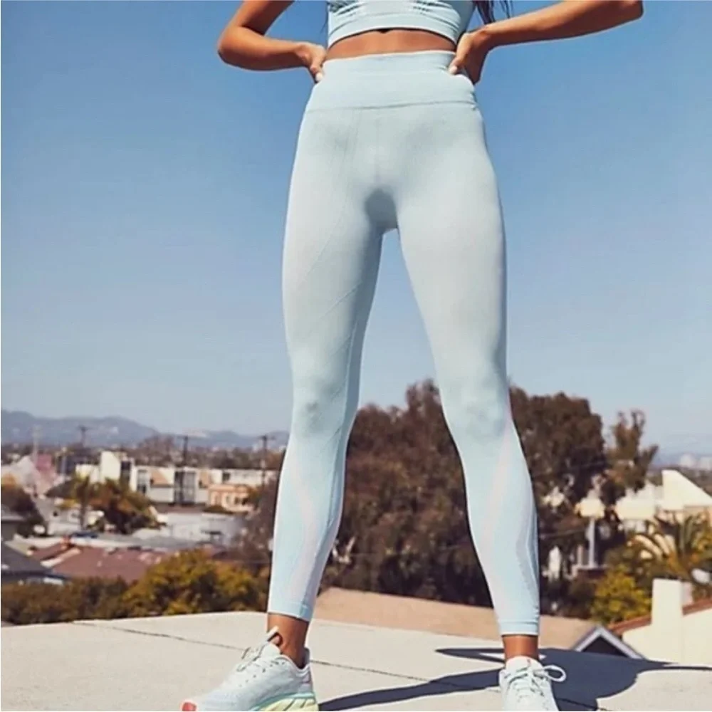 NWT Free people movement essence high waisted 7/8 leggings blue pink xs/sm